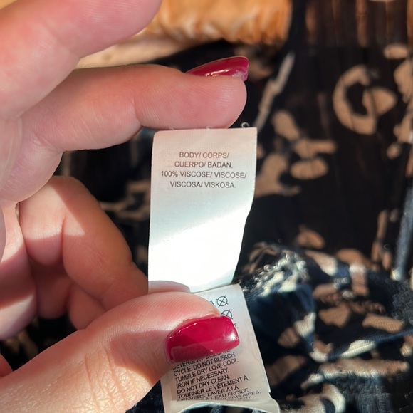 Lucky Brand printed black cutout tunic tank top, size large - Picture 7 of 8